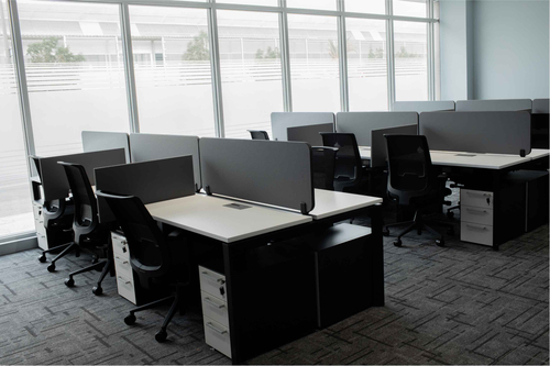 طاولة مكتبية مشتركة